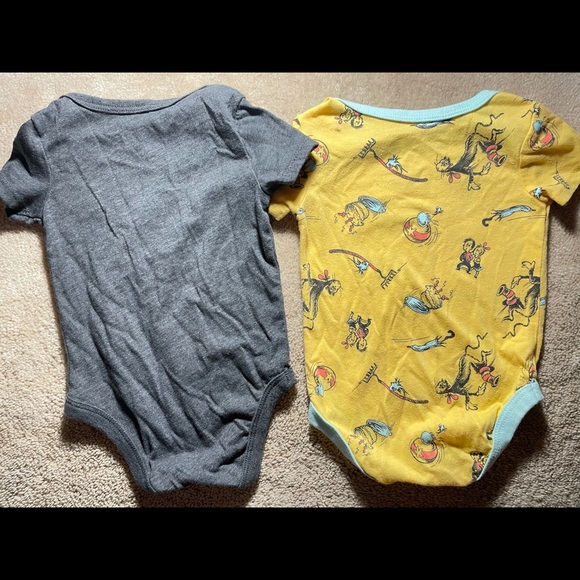 Bundle of Dr. Seuss Short Sleeved Onesie - Picture 5 of 5